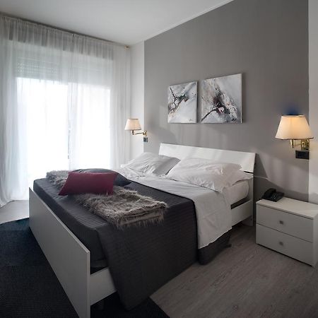 Roero Park Hotel Sommariva Perno Экстерьер фото
