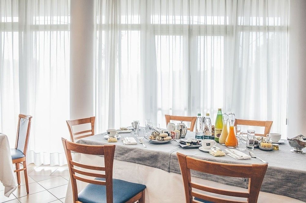 Roero Park Hotel Sommariva Perno Экстерьер фото