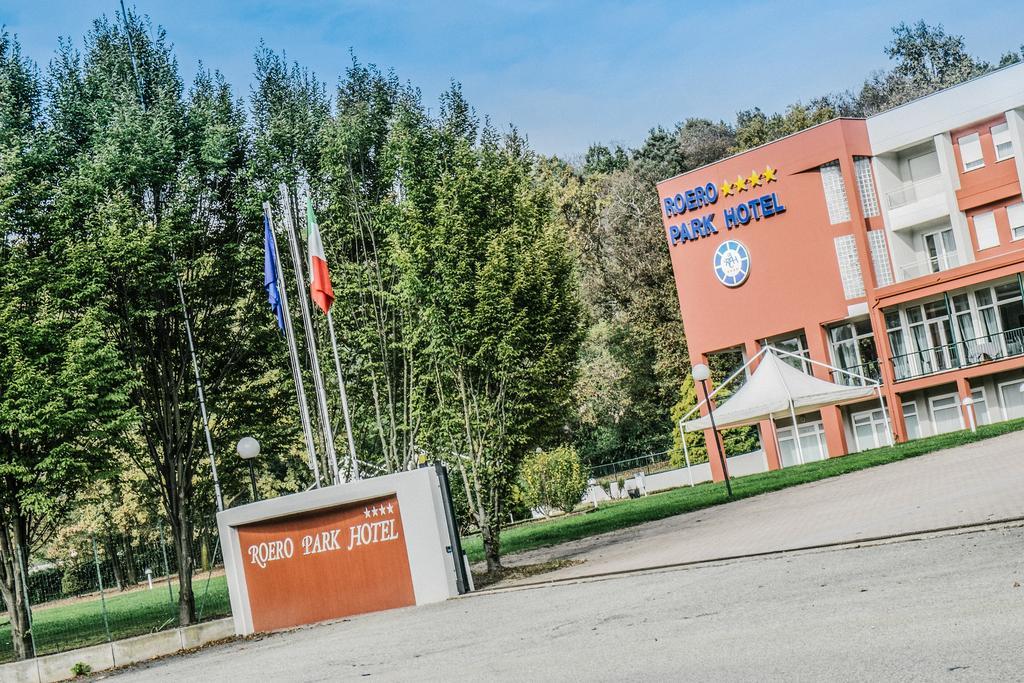 Roero Park Hotel Sommariva Perno Экстерьер фото
