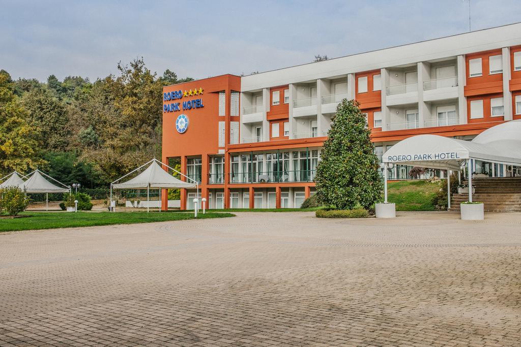 Roero Park Hotel Sommariva Perno Экстерьер фото