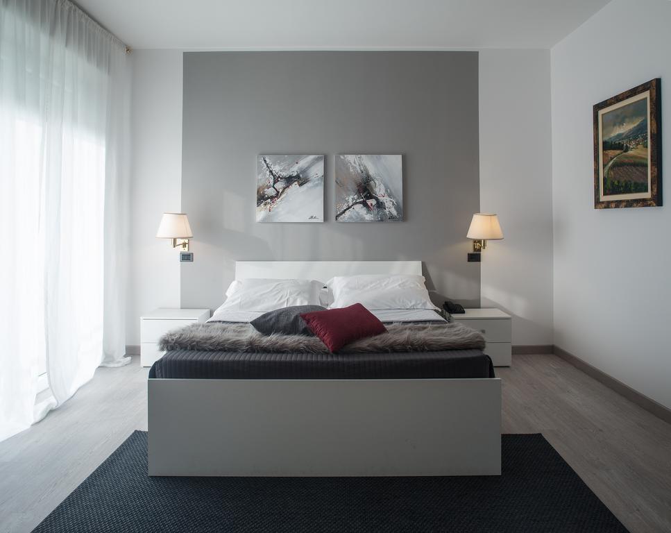 Roero Park Hotel Sommariva Perno Экстерьер фото
