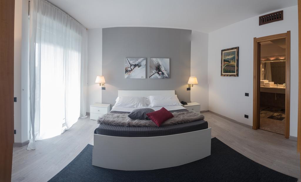 Roero Park Hotel Sommariva Perno Экстерьер фото